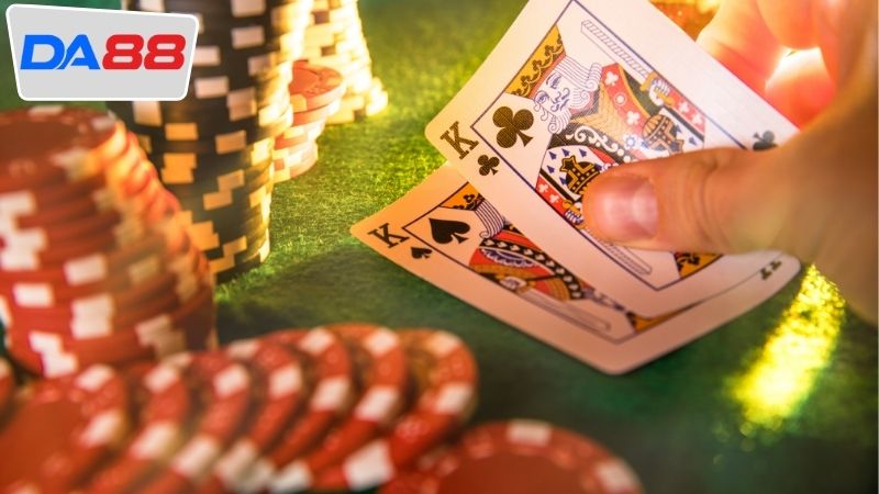 Các yếu tố ảnh hưởng đến thắng thua trong Poker DA88